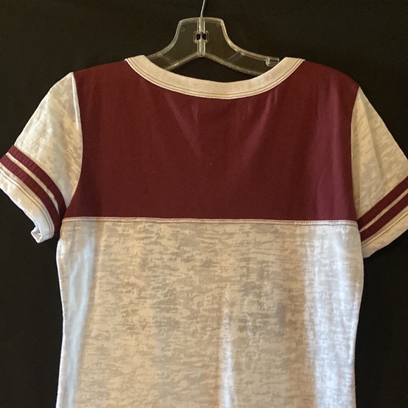 Medium Aggie V-Neck Lightweight Top - Picture 7 of 11